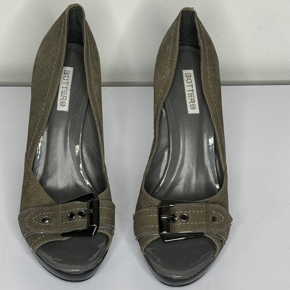 Botter Open Toe Olive Green Pumps